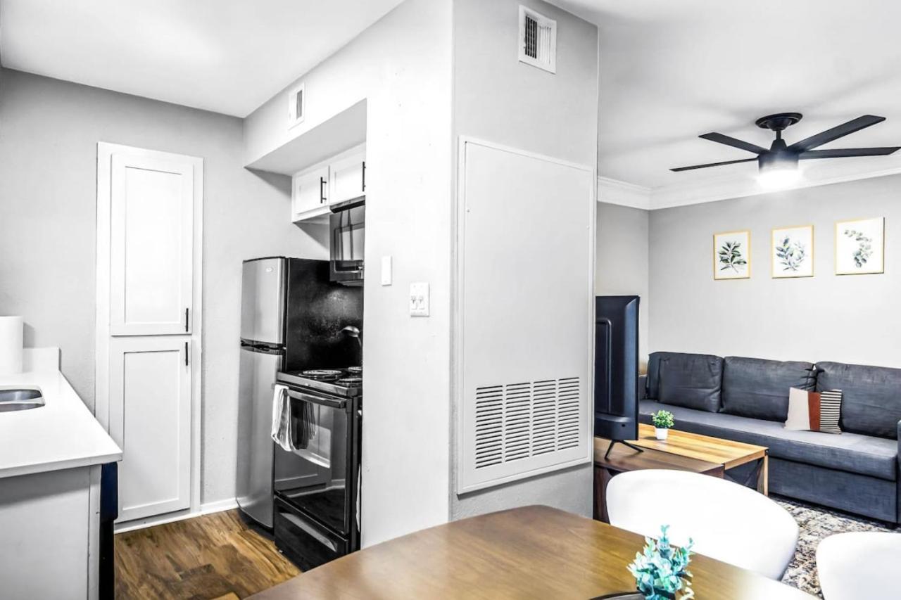 Modern 1Br Retreat Pool 10 Minutes To Austin Apartment Exterior photo